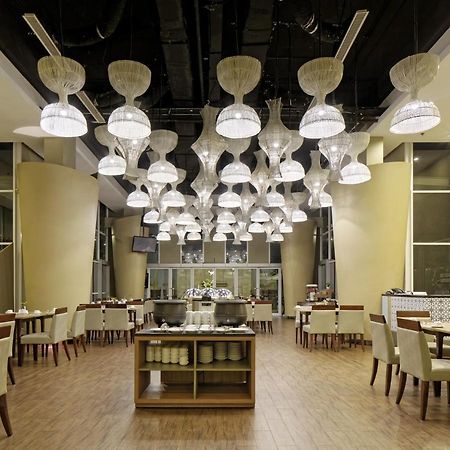 Howard Johnson By Wyndham Pekalongan Εξωτερικό φωτογραφία