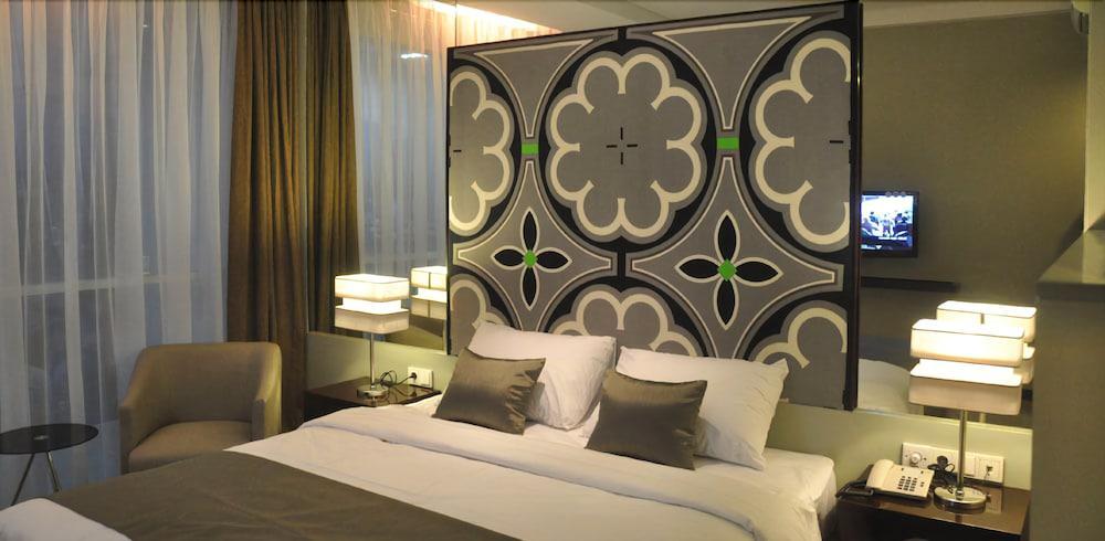 Howard Johnson By Wyndham Pekalongan Εξωτερικό φωτογραφία