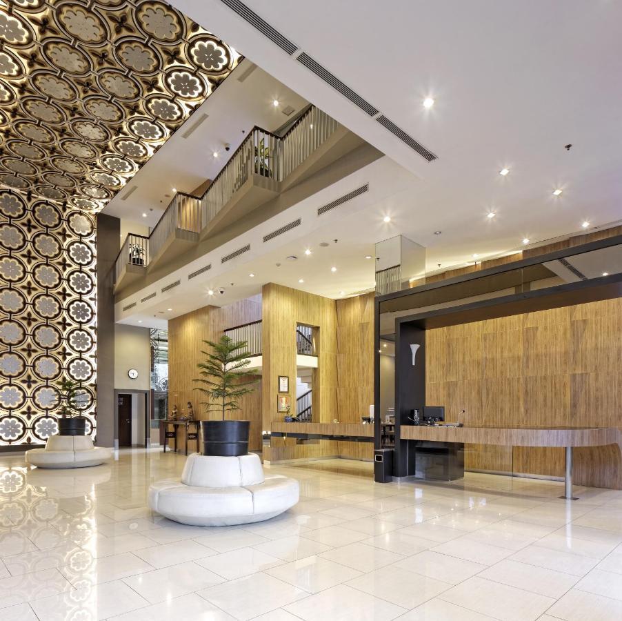 Howard Johnson By Wyndham Pekalongan Εξωτερικό φωτογραφία