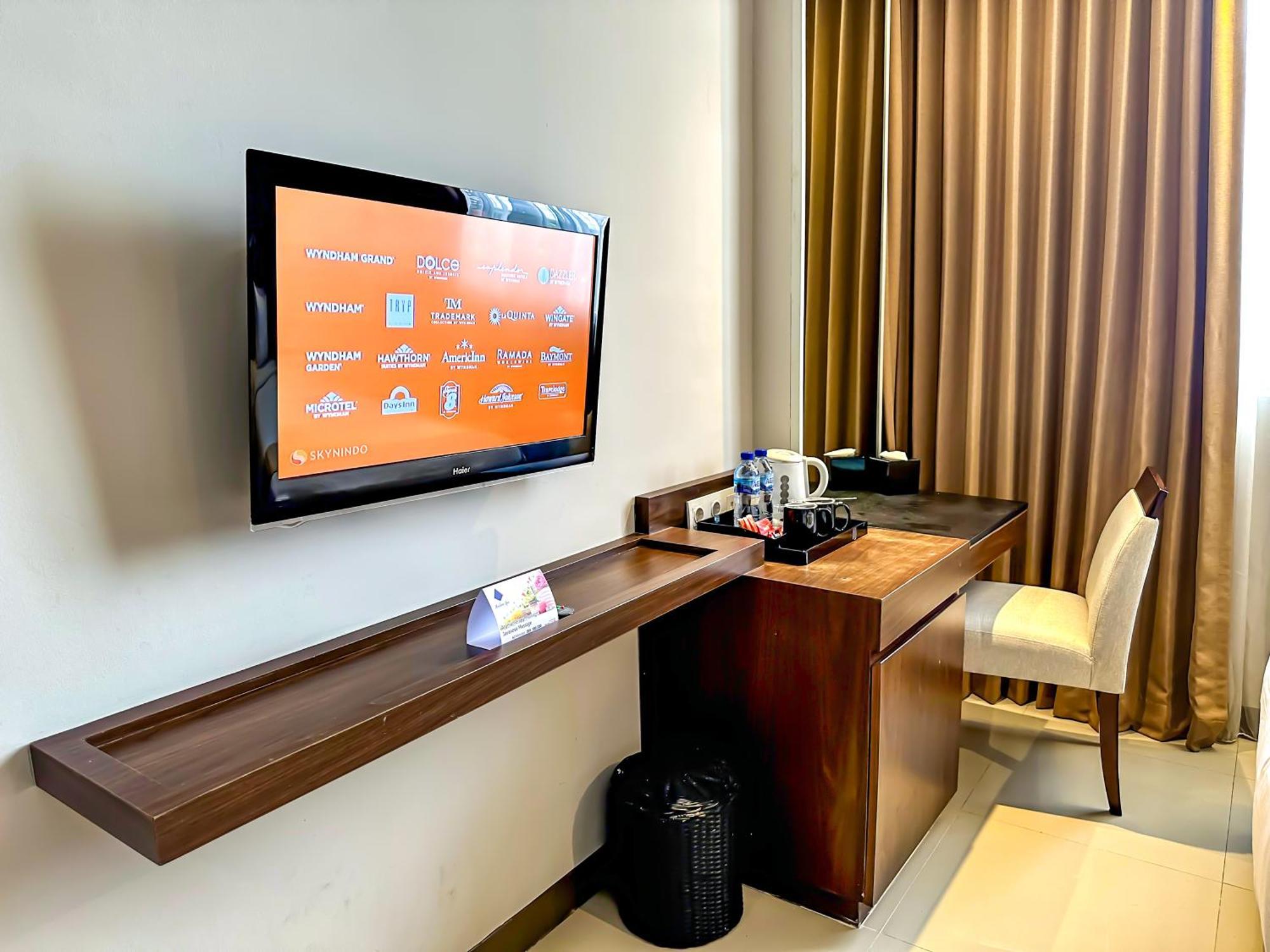 Howard Johnson By Wyndham Pekalongan Εξωτερικό φωτογραφία