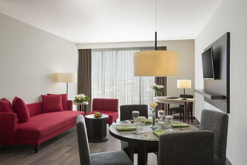 Howard Johnson By Wyndham Pekalongan Εξωτερικό φωτογραφία