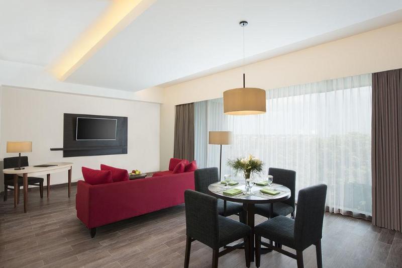 Howard Johnson By Wyndham Pekalongan Εξωτερικό φωτογραφία