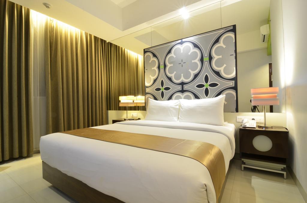 Howard Johnson By Wyndham Pekalongan Εξωτερικό φωτογραφία