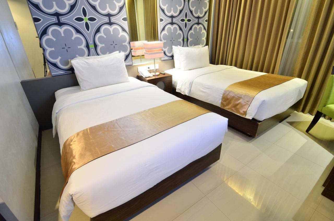 Howard Johnson By Wyndham Pekalongan Εξωτερικό φωτογραφία